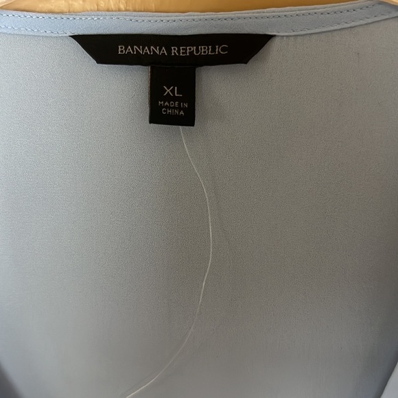 Banana Republic extra-large, sheer blue blouse. - Picture 3 of 6